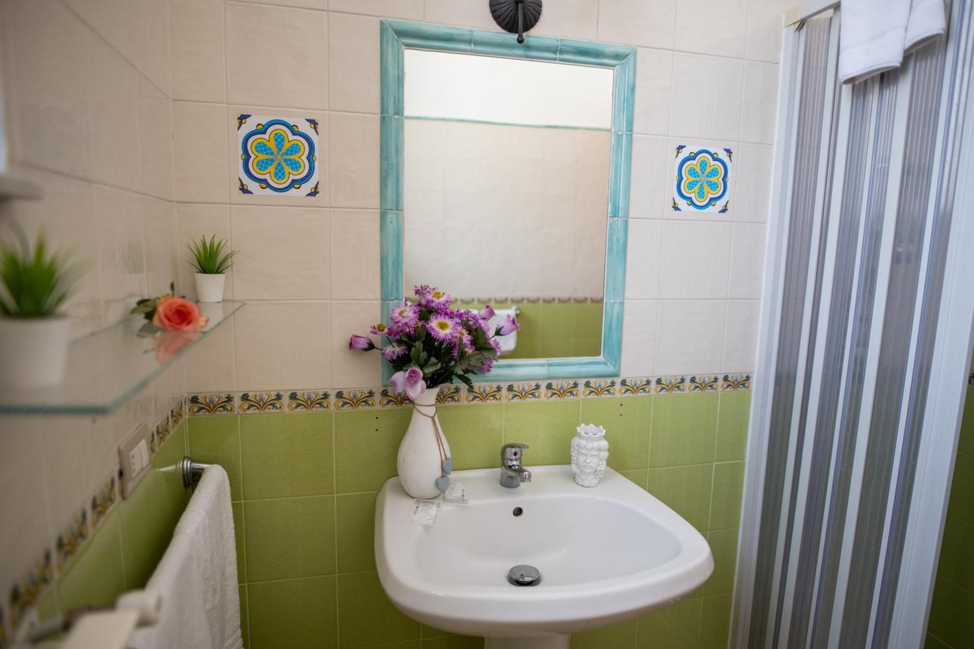 B&B Regina Carolina Caltagirone Exterior foto